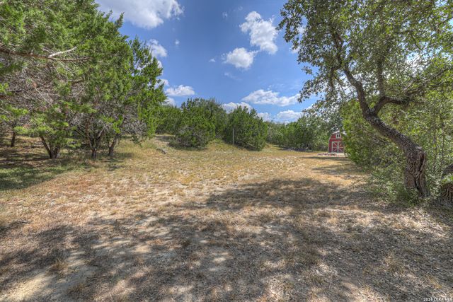 257 Berry Oaks Dr, Bulverde, TX 78163