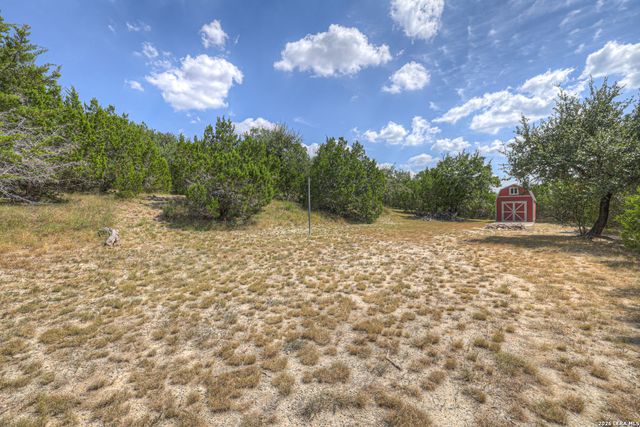 257 Berry Oaks Dr, Bulverde, TX 78163