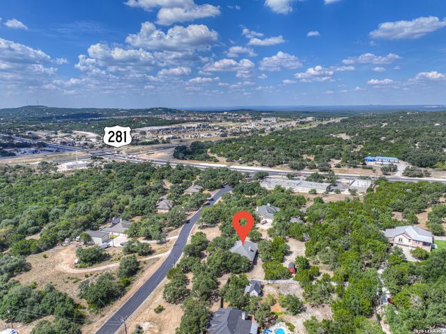 257 Berry Oaks Dr, Bulverde, TX 78163