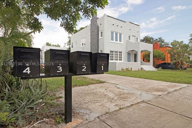 327 SW 20th St 2, Fort Lauderdale, FL 33315