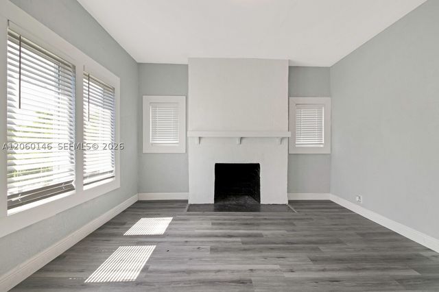 327 SW 20th St 2, Fort Lauderdale, FL 33315