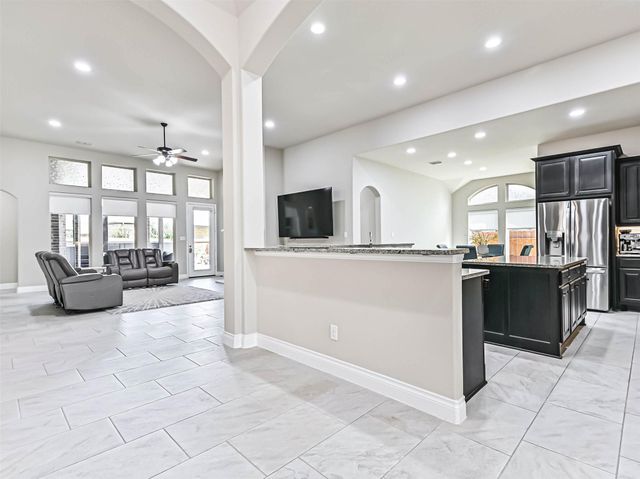 829 Sage Way Lane, Friendswood, TX 77546