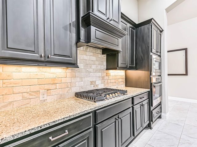 829 Sage Way Lane, Friendswood, TX 77546