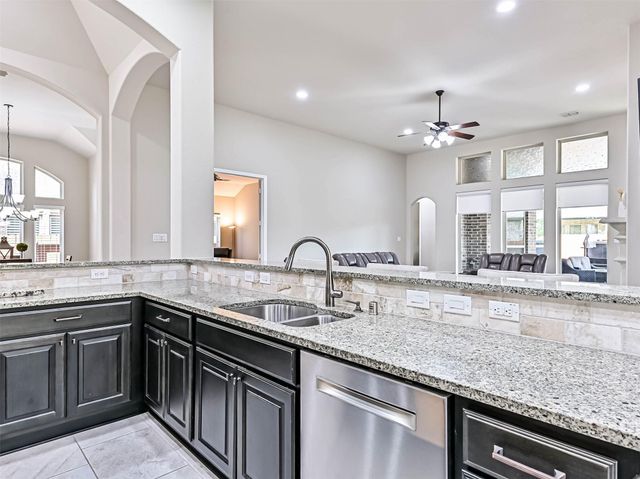 829 Sage Way Lane, Friendswood, TX 77546