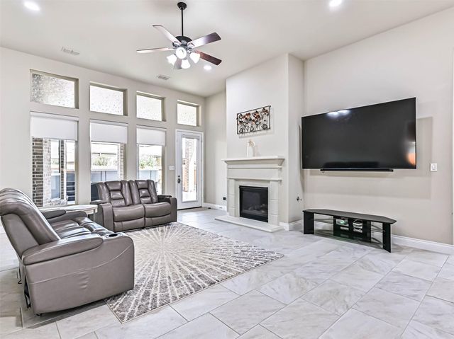 829 Sage Way Lane, Friendswood, TX 77546