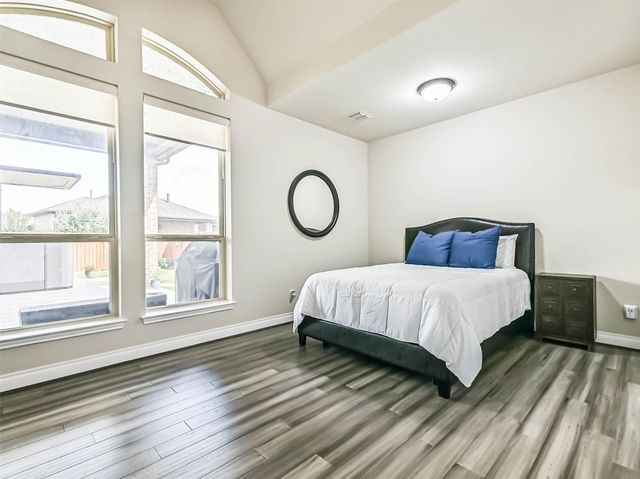 829 Sage Way Lane, Friendswood, TX 77546