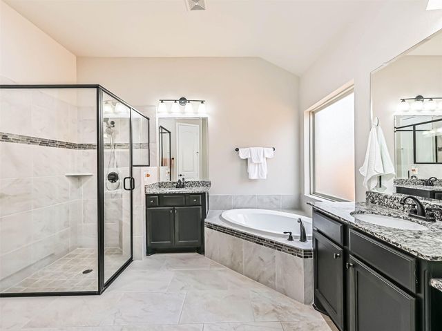 829 Sage Way Lane, Friendswood, TX 77546