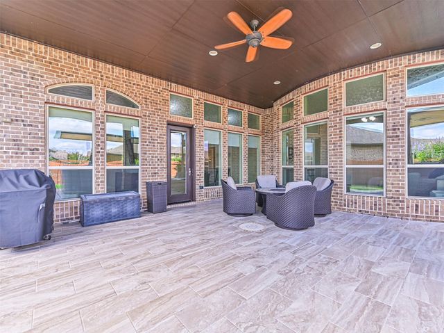 829 Sage Way Lane, Friendswood, TX 77546