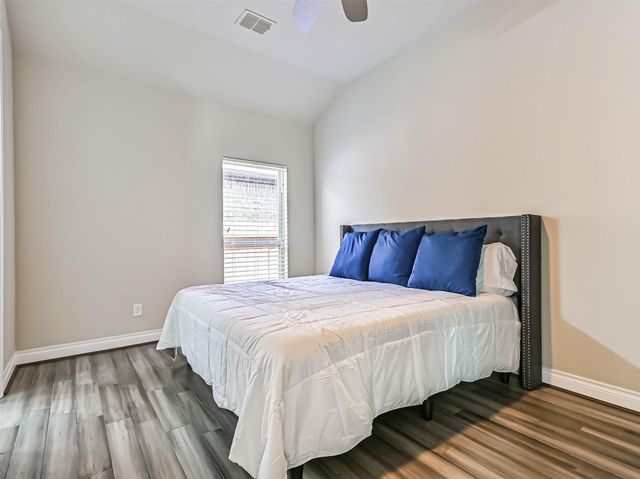 829 Sage Way Lane, Friendswood, TX 77546
