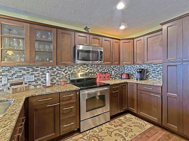 700 Shore Drive 1205, Fall River, MA 02721