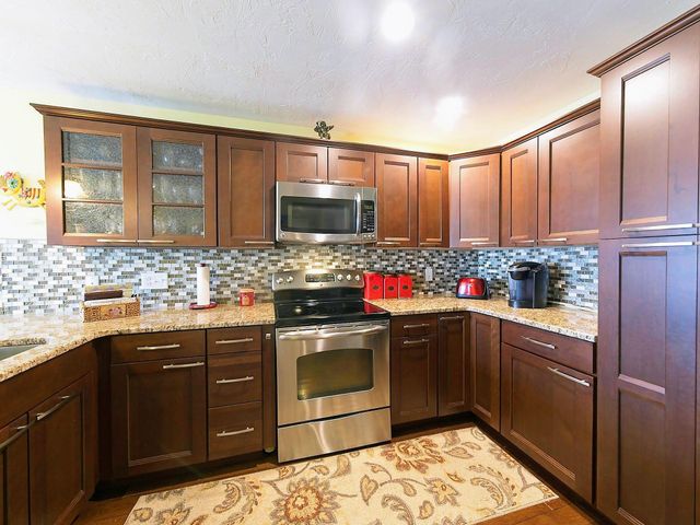 700 Shore Drive 1205, Fall River, MA 02721