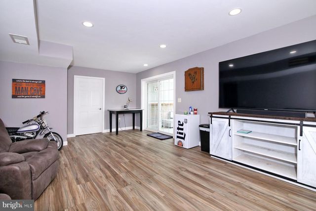 38 PALMER ST, Lebanon, PA 17042