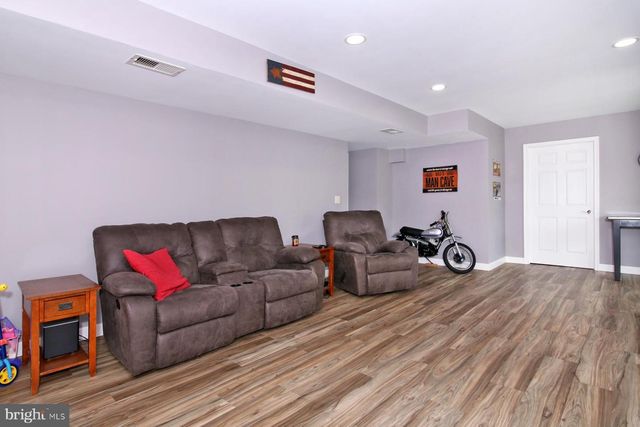 38 PALMER ST, Lebanon, PA 17042