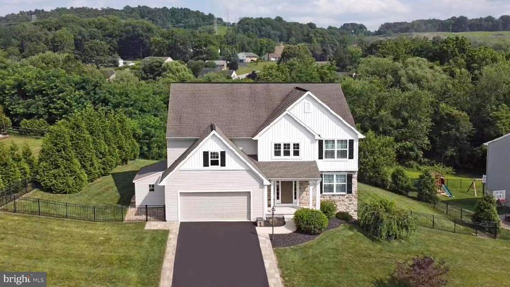 38 PALMER ST, Lebanon, PA 17042