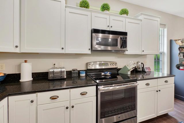 N52W35321 Lighthouse LANE, Oconomowoc, WI 53066