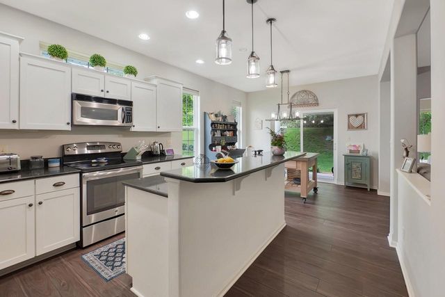 N52W35321 Lighthouse LANE, Oconomowoc, WI 53066
