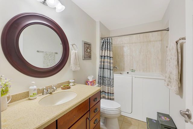 N52W35321 Lighthouse LANE, Oconomowoc, WI 53066