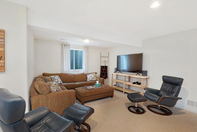 N52W35321 Lighthouse LANE, Oconomowoc, WI 53066