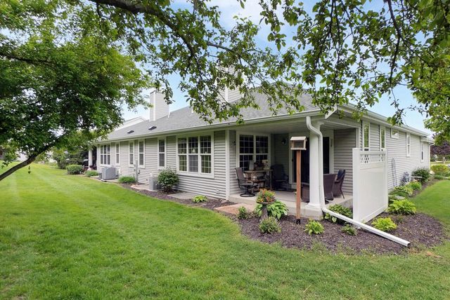 N52W35321 Lighthouse LANE, Oconomowoc, WI 53066