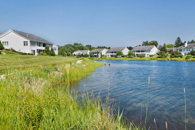N52W35321 Lighthouse LANE, Oconomowoc, WI 53066
