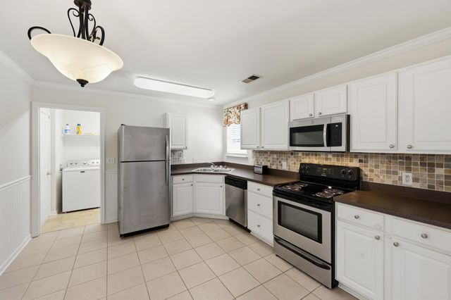1409 Scarlett Way, Lexington, KY 40514