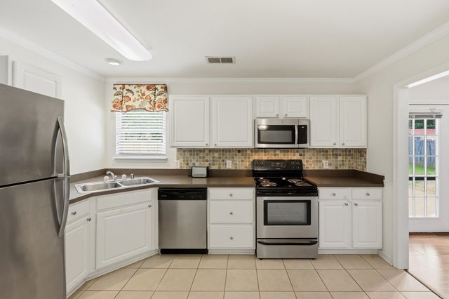 1409 Scarlett Way, Lexington, KY 40514