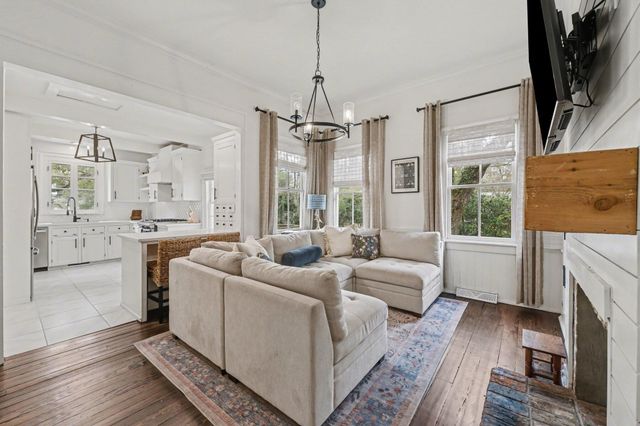 216 W Carolina Avenue, Summerville, SC 29483