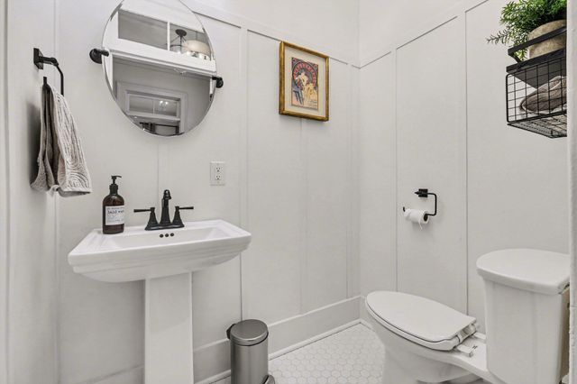 216 W Carolina Avenue, Summerville, SC 29483