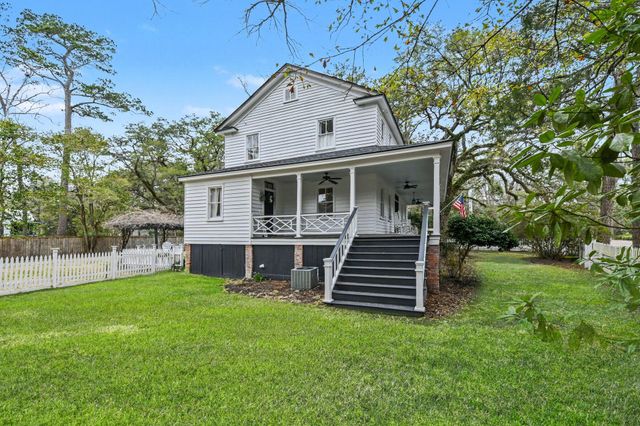 216 W Carolina Avenue, Summerville, SC 29483