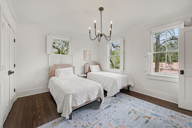 216 W Carolina Avenue, Summerville, SC 29483