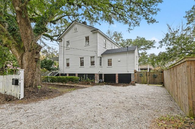 216 W Carolina Avenue, Summerville, SC 29483