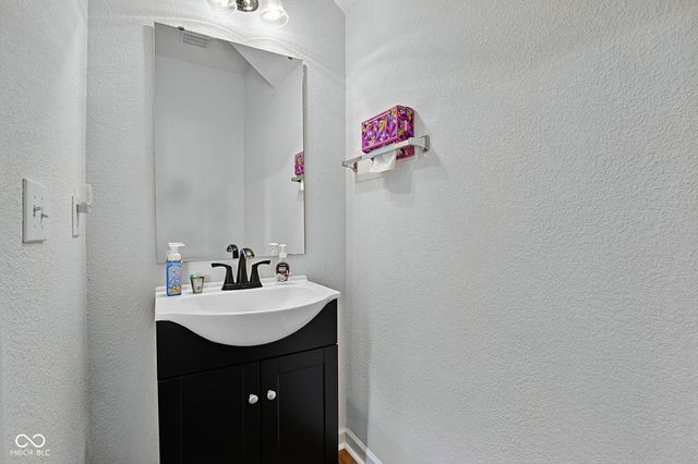 612 Rockport Place, Westfield, IN 46074