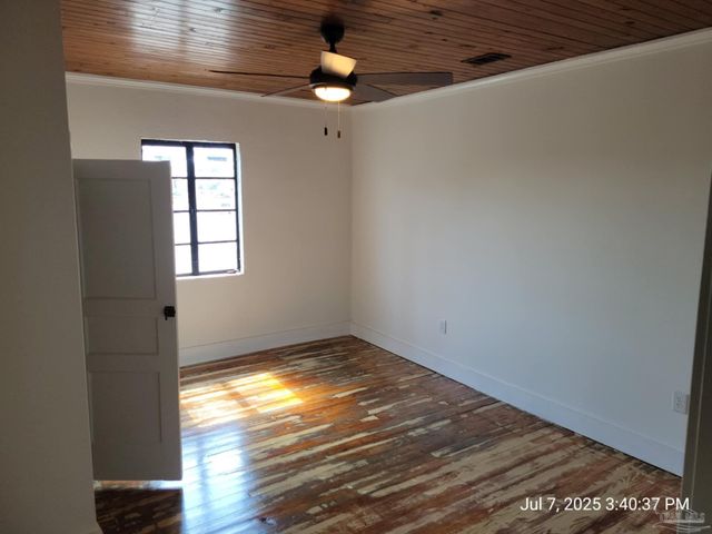 4117 Barrancas Ave Upstairs, Pensacola, FL 32507