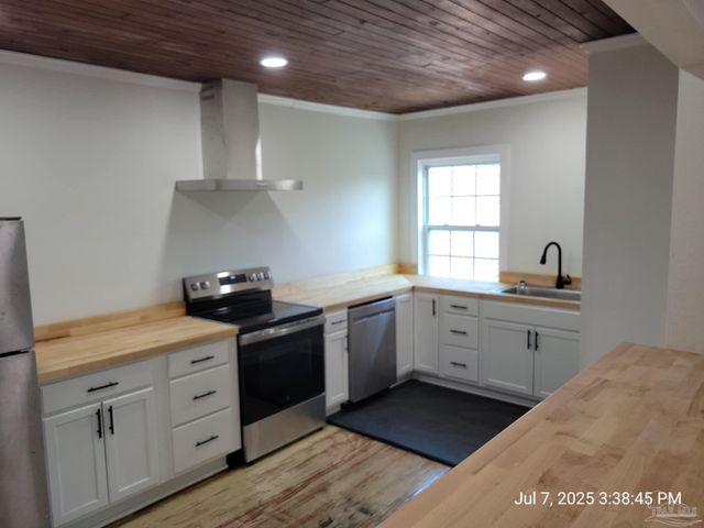 4117 Barrancas Ave Upstairs, Pensacola, FL 32507