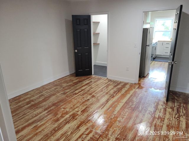 4117 Barrancas Ave Upstairs, Pensacola, FL 32507