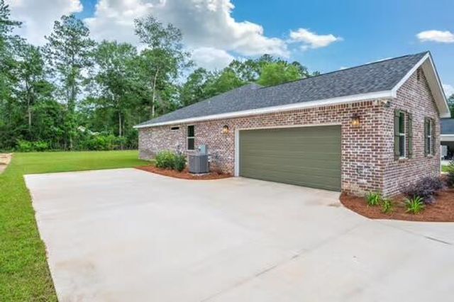 6014 Paige Lane, Crestview, FL 32536