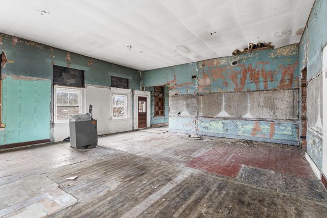 85 N Main Street, Walton, KY 41094