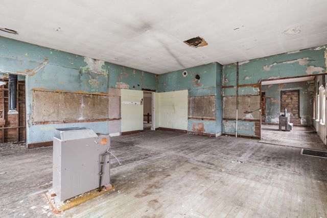 85 N Main Street, Walton, KY 41094