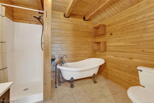 9684 Shepler Church Avenue, Bolivar, OH 44612