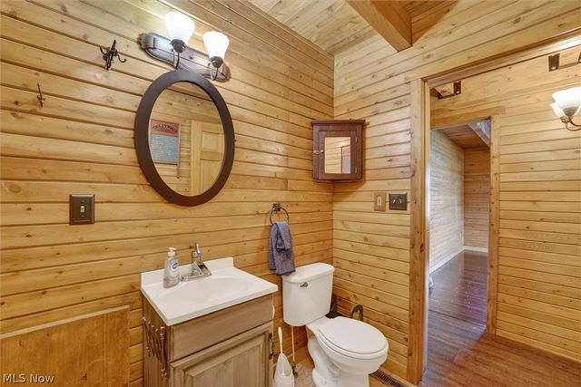 9684 Shepler Church Avenue, Bolivar, OH 44612