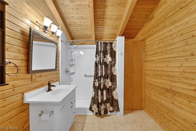 9684 Shepler Church Avenue, Bolivar, OH 44612