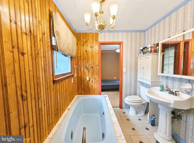 225 CEDAR HILL DR, Harpers Ferry, WV 25425