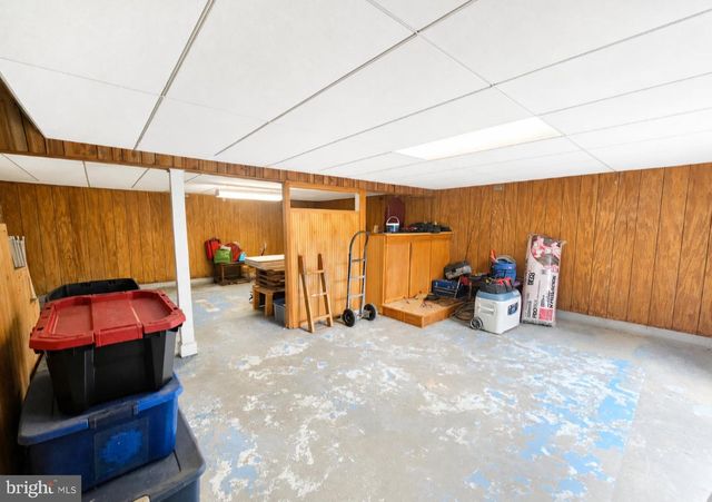 225 CEDAR HILL DR, Harpers Ferry, WV 25425