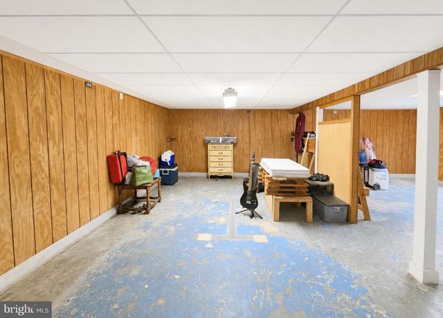 225 CEDAR HILL DR, Harpers Ferry, WV 25425