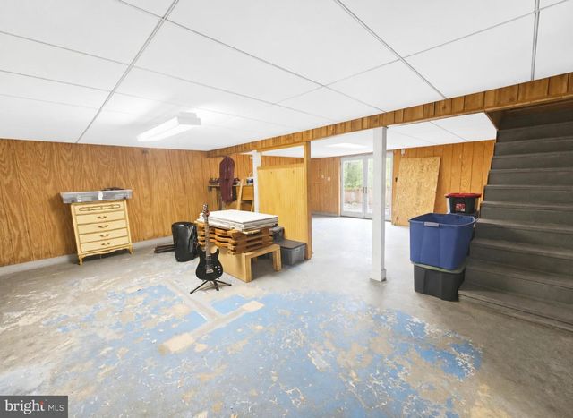 225 CEDAR HILL DR, Harpers Ferry, WV 25425