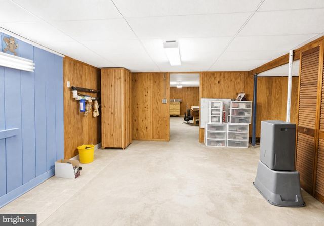225 CEDAR HILL DR, Harpers Ferry, WV 25425
