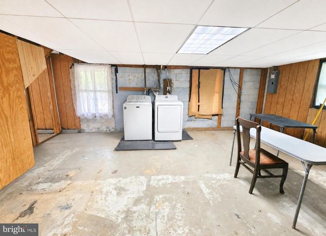 225 CEDAR HILL DR, Harpers Ferry, WV 25425