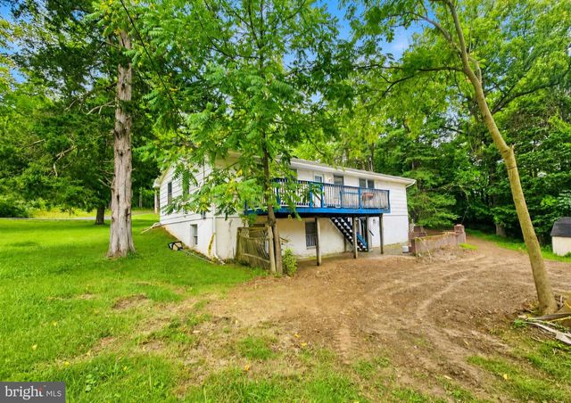 225 CEDAR HILL DR, Harpers Ferry, WV 25425