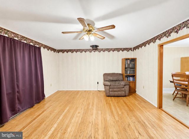 225 CEDAR HILL DR, Harpers Ferry, WV 25425