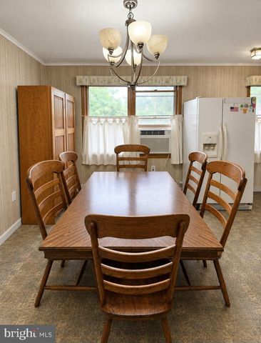 225 CEDAR HILL DR, Harpers Ferry, WV 25425